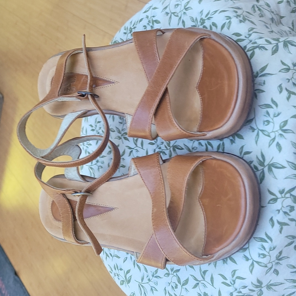 Dansko sandals size 42
